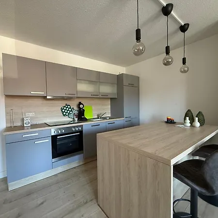 Lägenhet Moderne & Sonnige Mit Lift & Stellplatz In Plauen-reusa Plauen