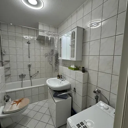 Moderne & Sonnige Mit Lift & Stellplatz In Plauen-reusa Lägenhet